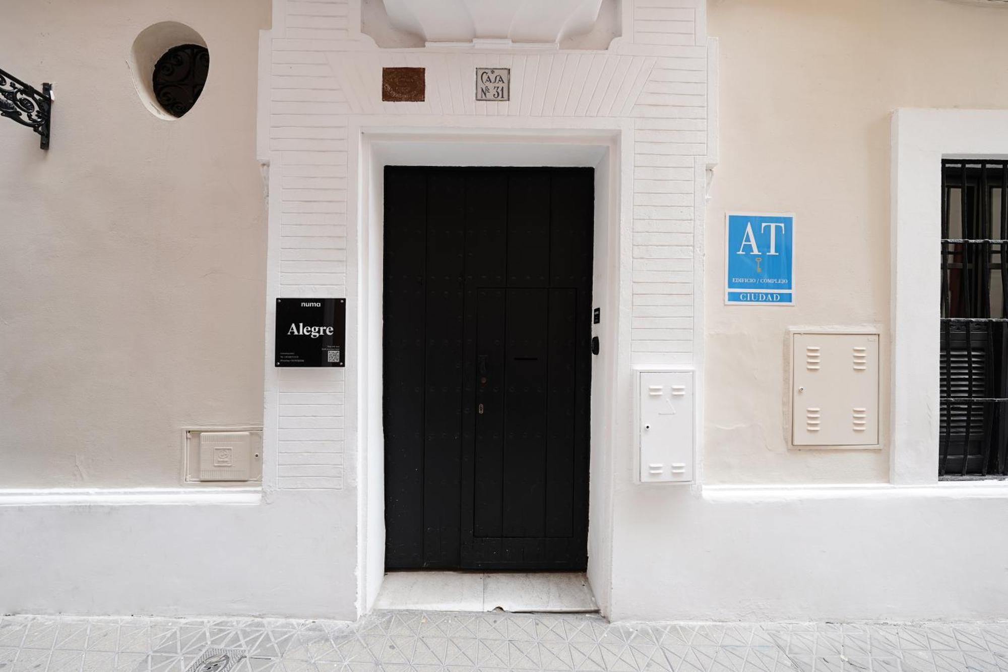 Numa Seville Alegre Екстер'єр фото